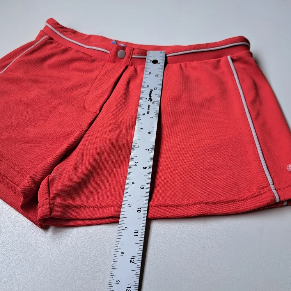 Etoníc sports shorts for women red‎ sizes M passion red